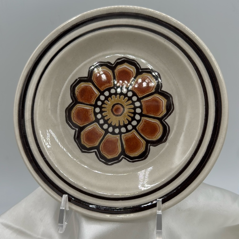 Homer Laughlin Hearthside Bread & Butter Plate Aztec Brown, Geometric Design USA